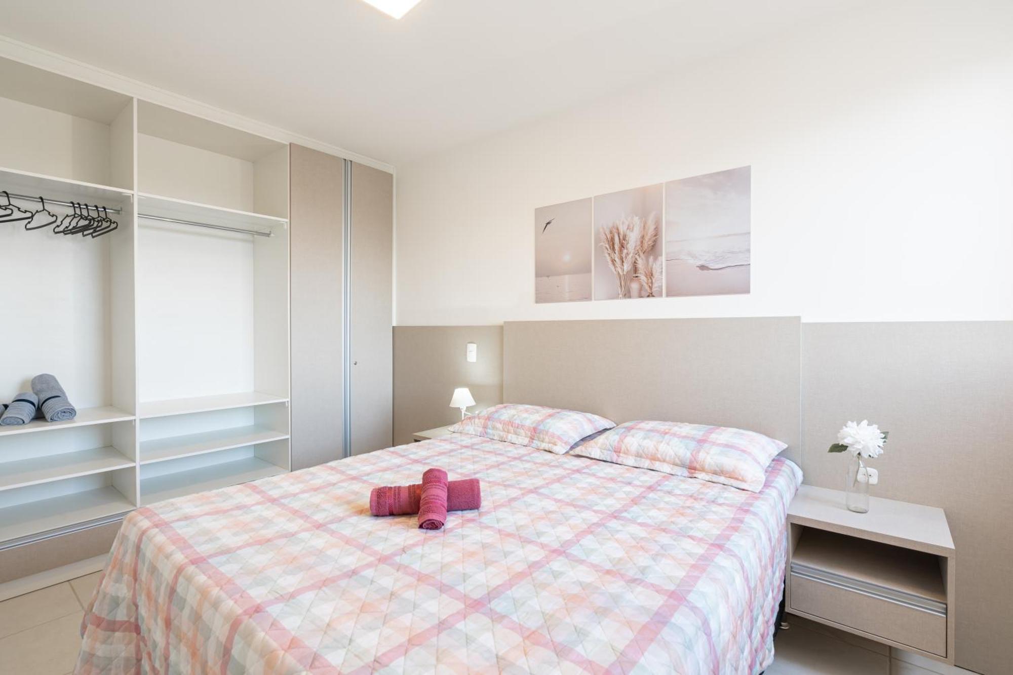 Apartamentos Completos A 15Min Beto Carreiro Com Wi-Fi Churrasqueira Em Condominio Com Piscina Portaria 24H Ideal Para Familia Piçarras Værelse billede